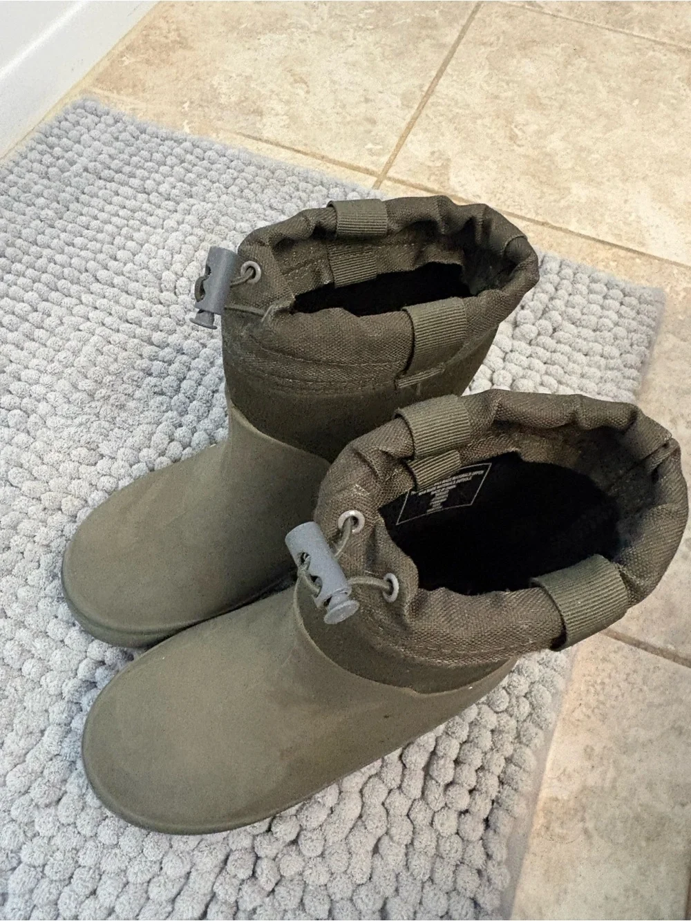 Cat & Jack Kids Waterproof Winter Boots Olive Green Size 12 Snow Rain Boots